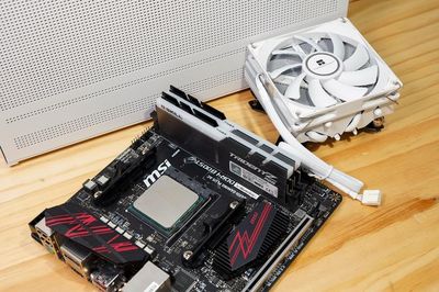 手把手教你裝臺(tái)白色I(xiàn)TX電腦主機(jī) 超頻三釩星SFX電源+蜂鳥(niǎo)I100 PRO全攻略
